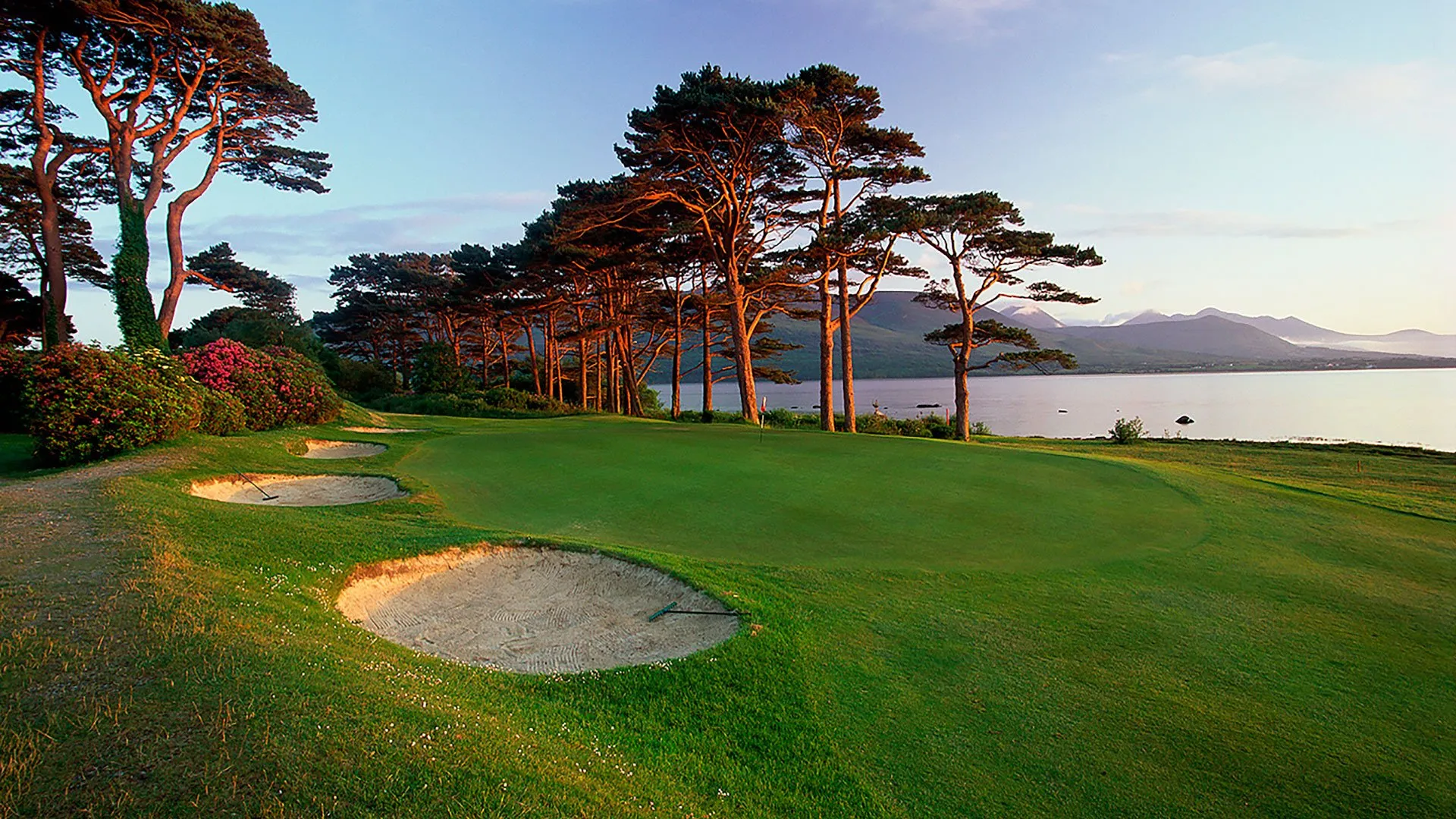 Golf in the mountains and lakes of County Kerry